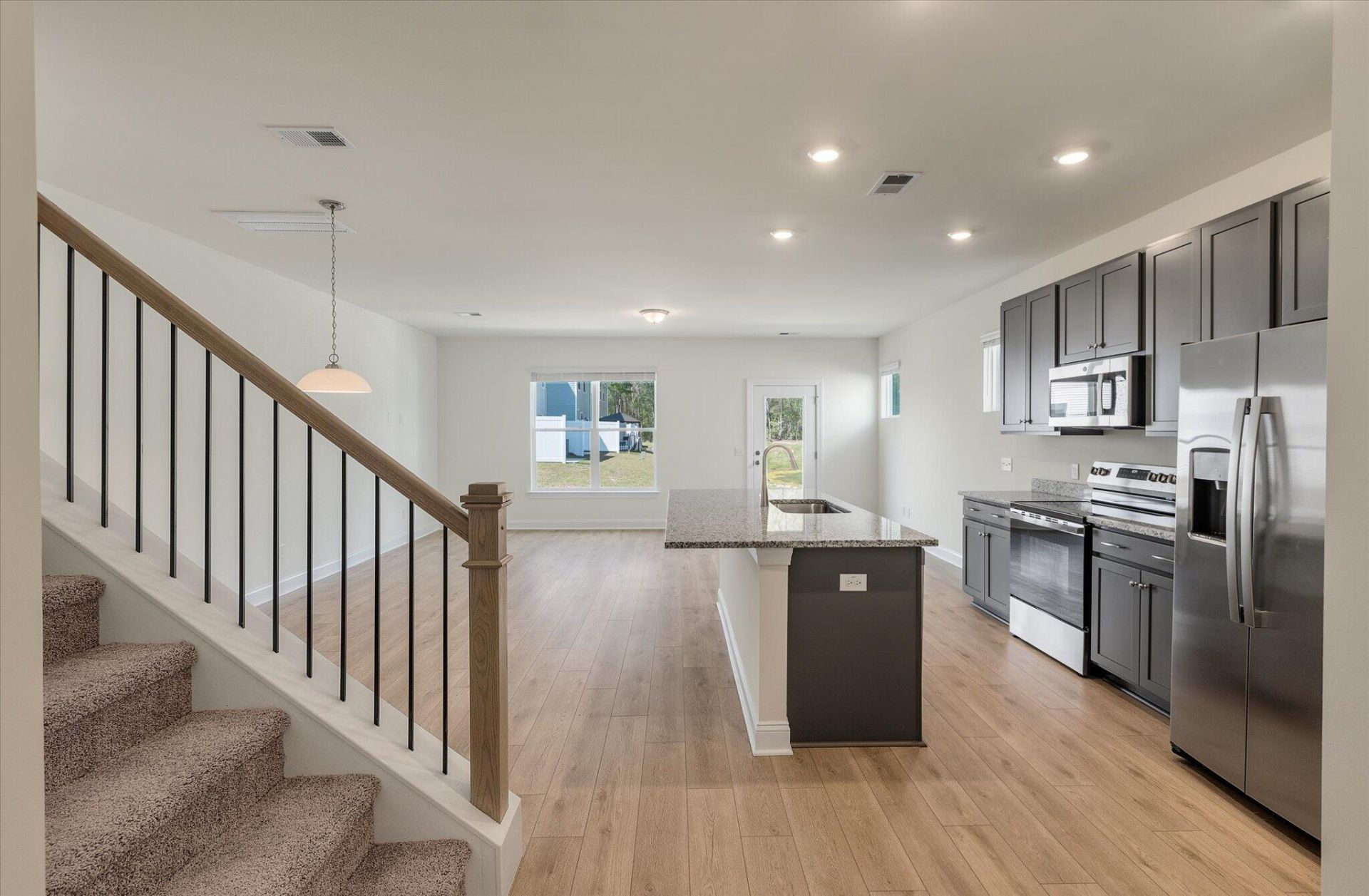 401 Painted Lady Lane Photo 12