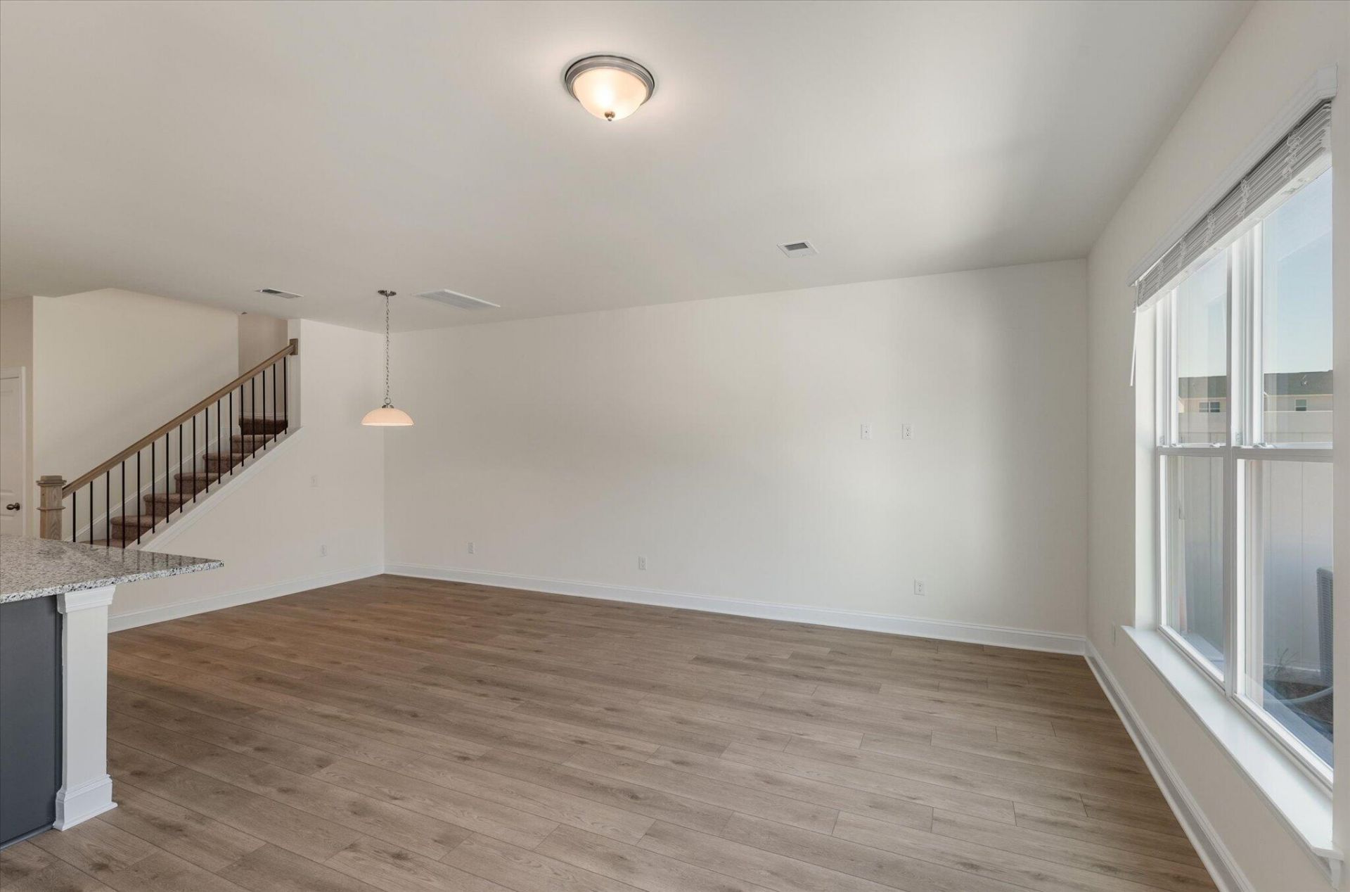 401 Painted Lady Lane Photo 14