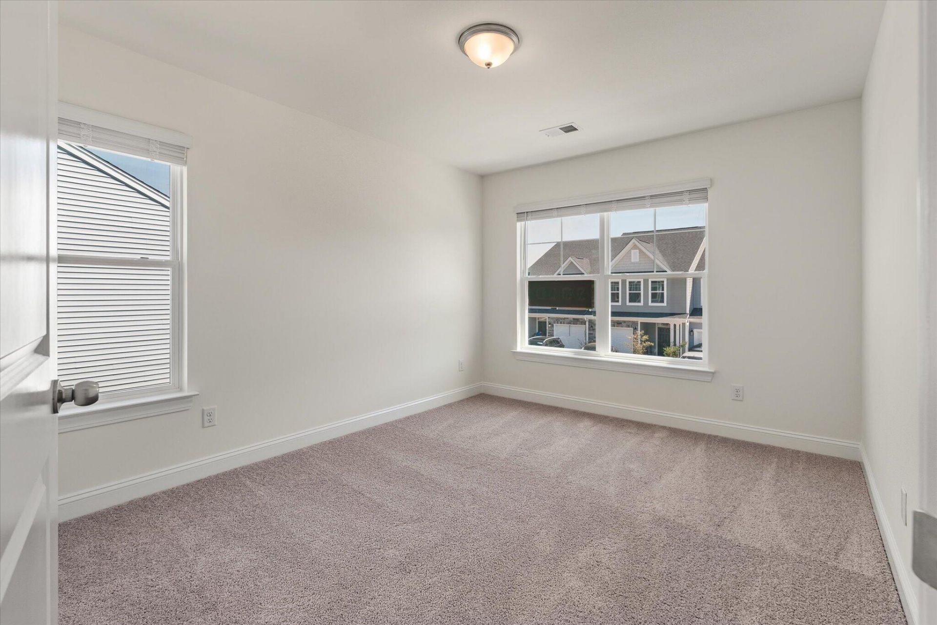 401 Painted Lady Lane Photo 24
