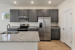 401 Painted Lady Lane photo 4