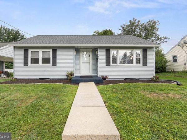 733 W OAK STREET, PALMYRA, PA 17078