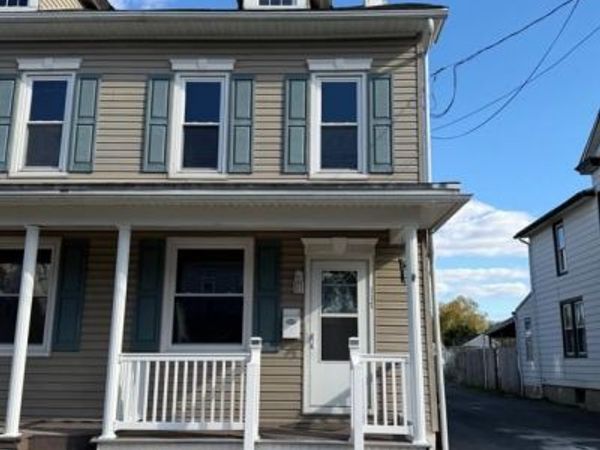 117 N ROBESON STREET, ROBESONIA, PA 19551