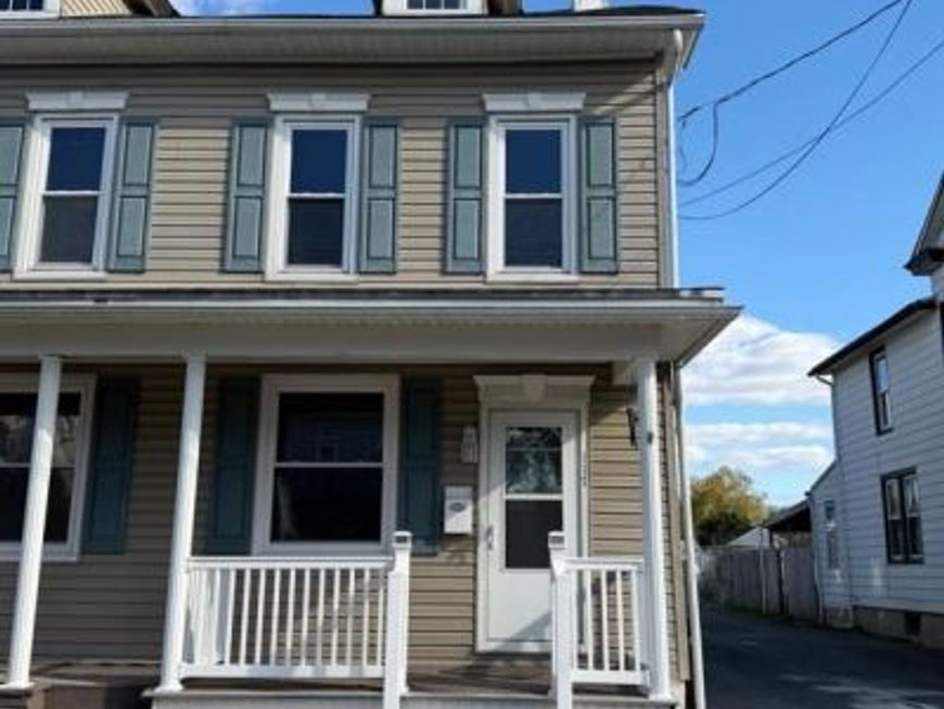 117 N Robeson Street, Robesonia, PA 19551 Main Photo