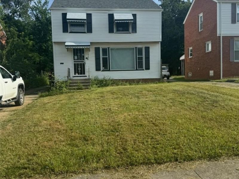17425 Throckley Avenue, Cleveland, OH 44128 Photo 1