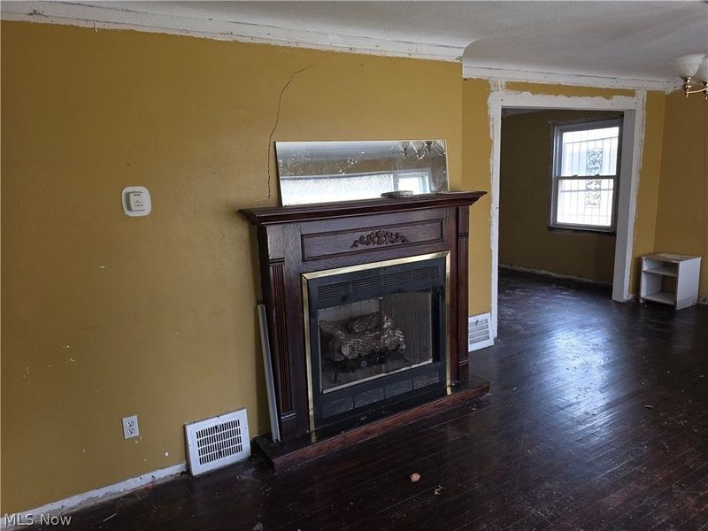 17425 Throckley Avenue, Cleveland, OH 44128 Photo 4