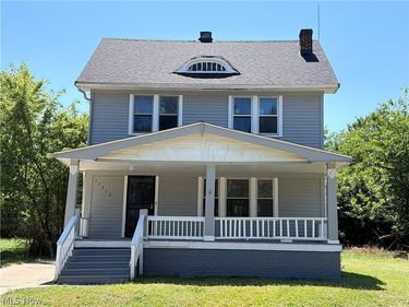 11312 Dove Avenue , Cleveland, OH 44105