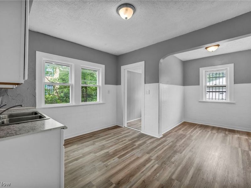 11312 Dove Avenue, Cleveland, OH 44105 Photo 12