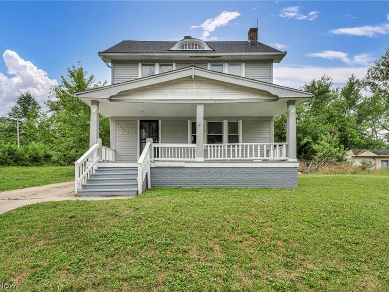 11312 Dove Avenue, Cleveland, OH 44105 Photo 2