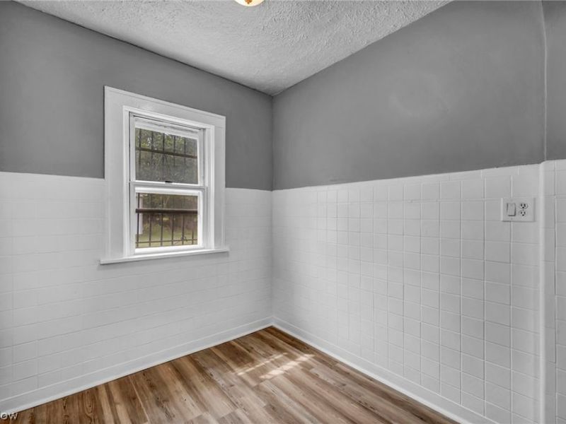 11312 Dove Avenue, Cleveland, OH 44105 Photo 23