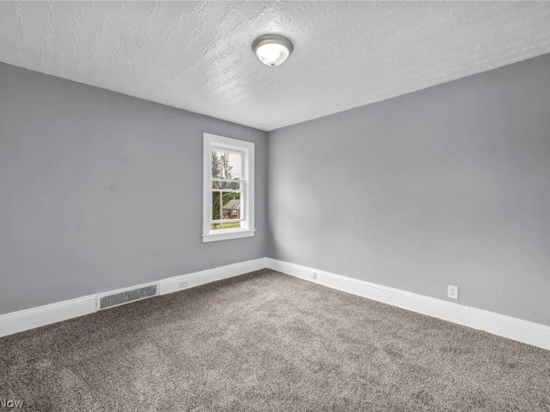 11312 Dove Avenue, Cleveland, OH 44105 Photo 32