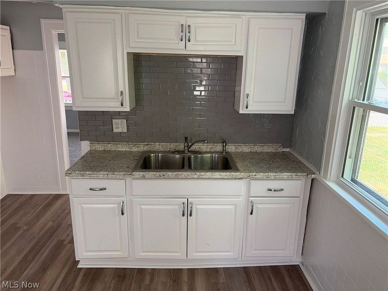 11312 Dove Avenue , Cleveland, OH 44105 Photo 6