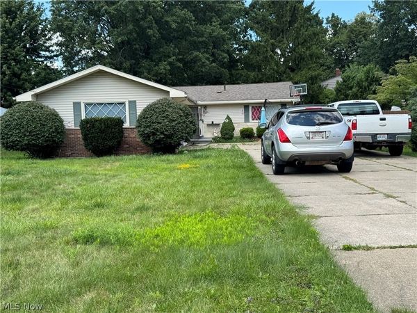 2475 Sand Run , Fairlawn, OH 44333