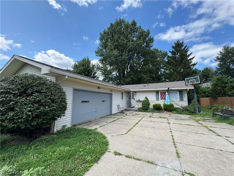 2475 Sand Run , Fairlawn, OH 44333 Photo 2
