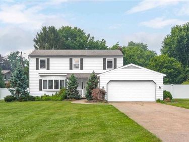 181 Crestview Drive, Elyria, OH 44035