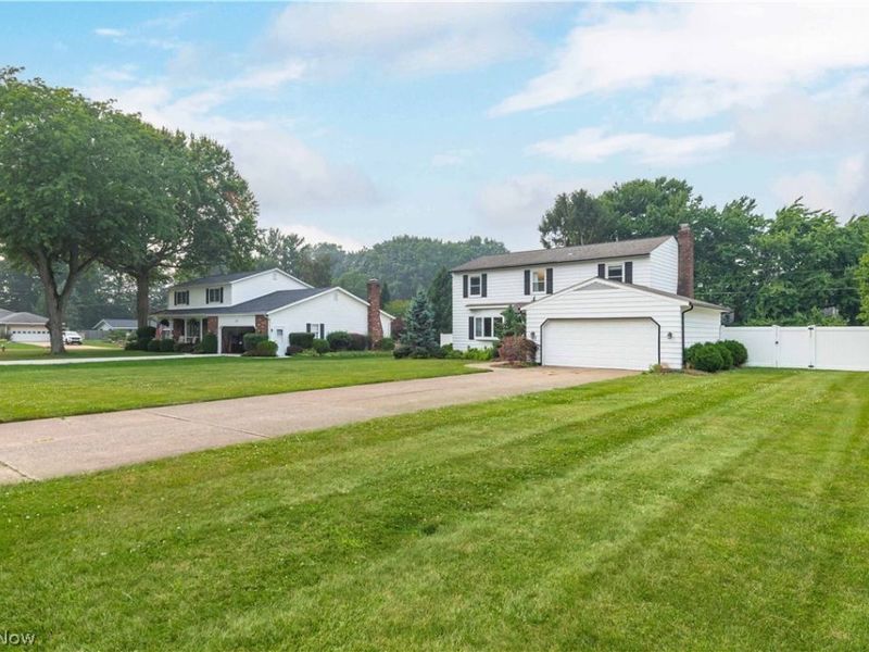 181 Crestview Drive , Elyria, OH 44035 Photo 3