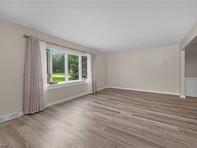 181 Crestview Drive , Elyria, OH 44035 Photo 9