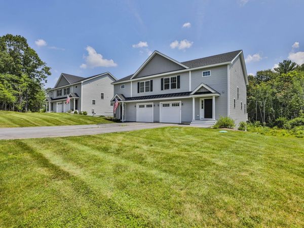 7 Horizon Drive, Unit B, Londonderry, NH 03053