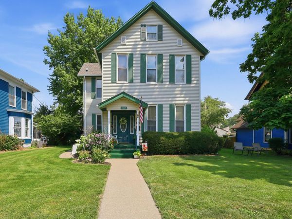 2118 W 3rd Street , Davenport, IA 52802