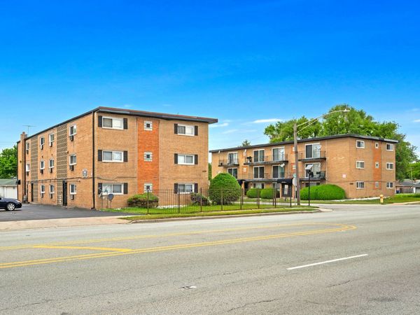 14446 S Torrence Avenue , Burnham, IL 60633