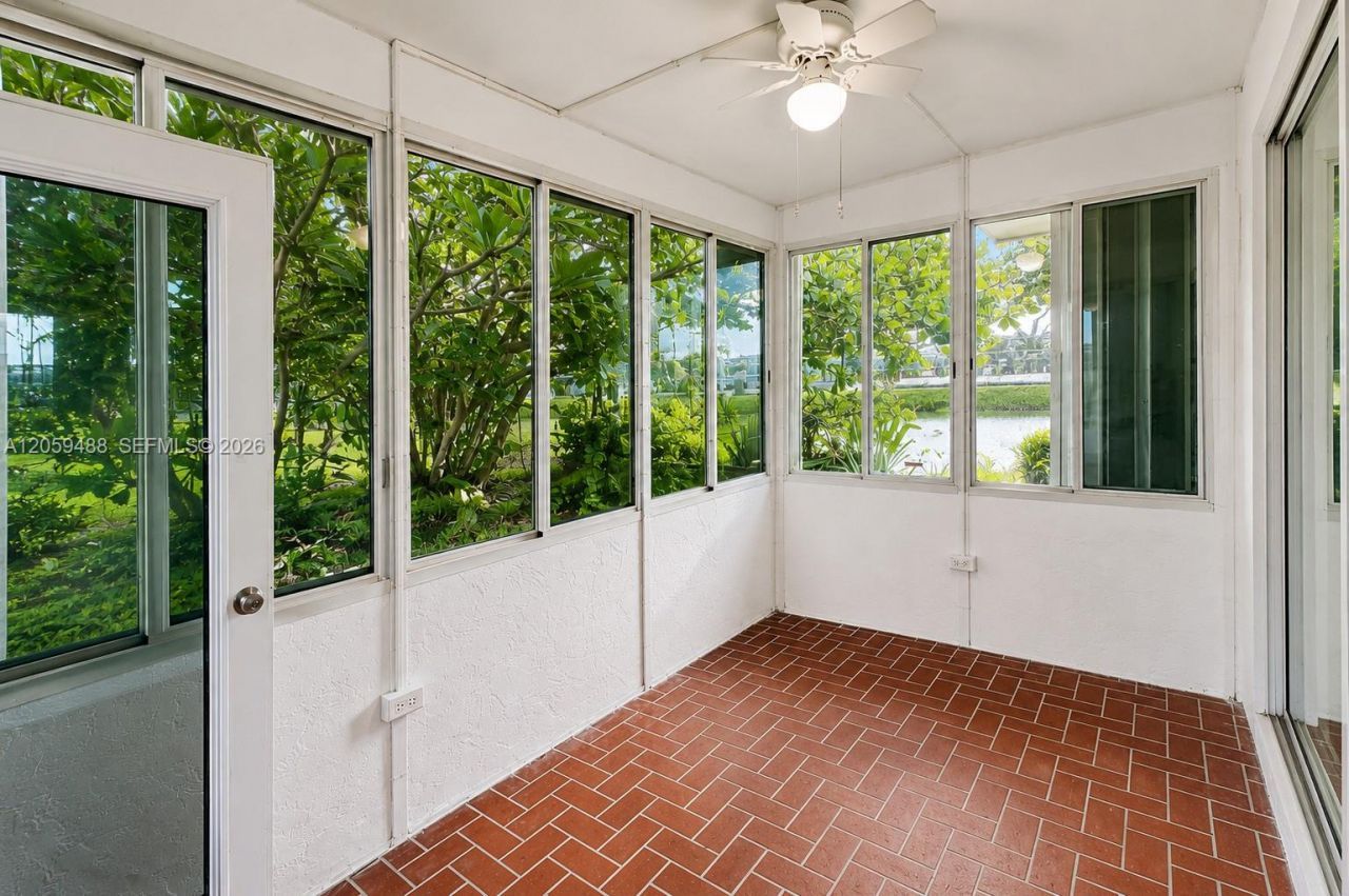 2401 NW 52nd St, Tamarac, FL 33309 Photo