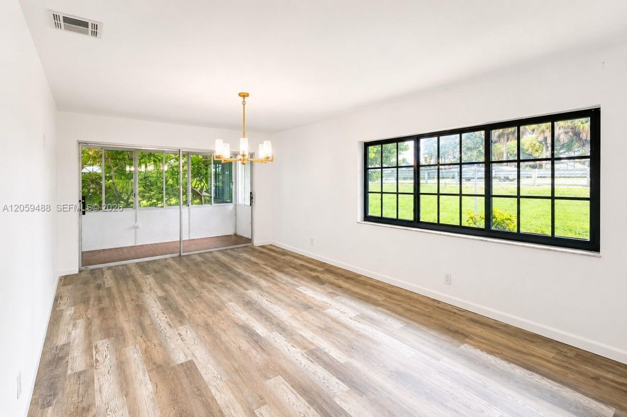 2401 NW 52nd St, Tamarac, FL 33309 Photo