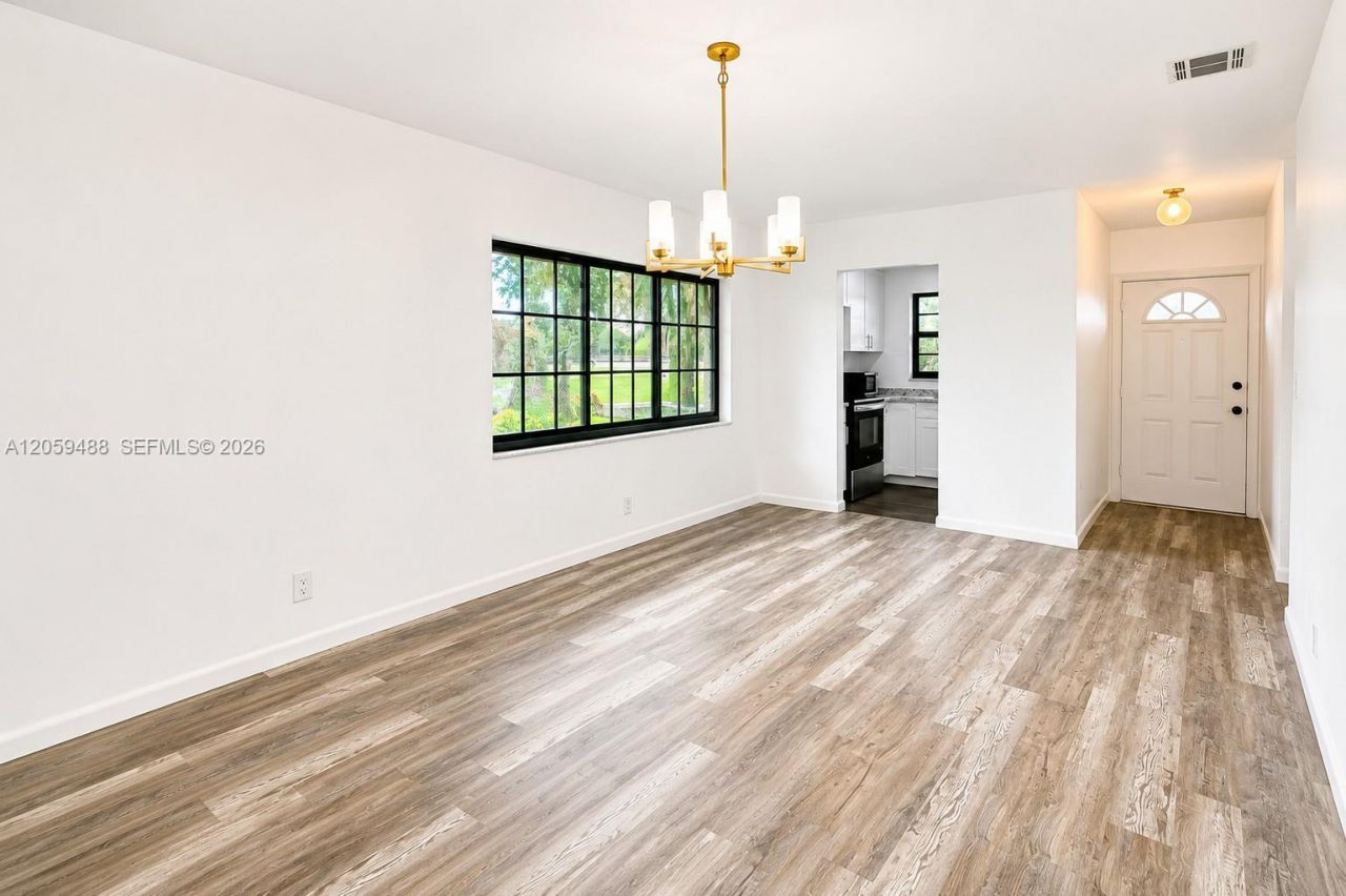 2401 NW 52nd St, Tamarac, FL 33309 Photo