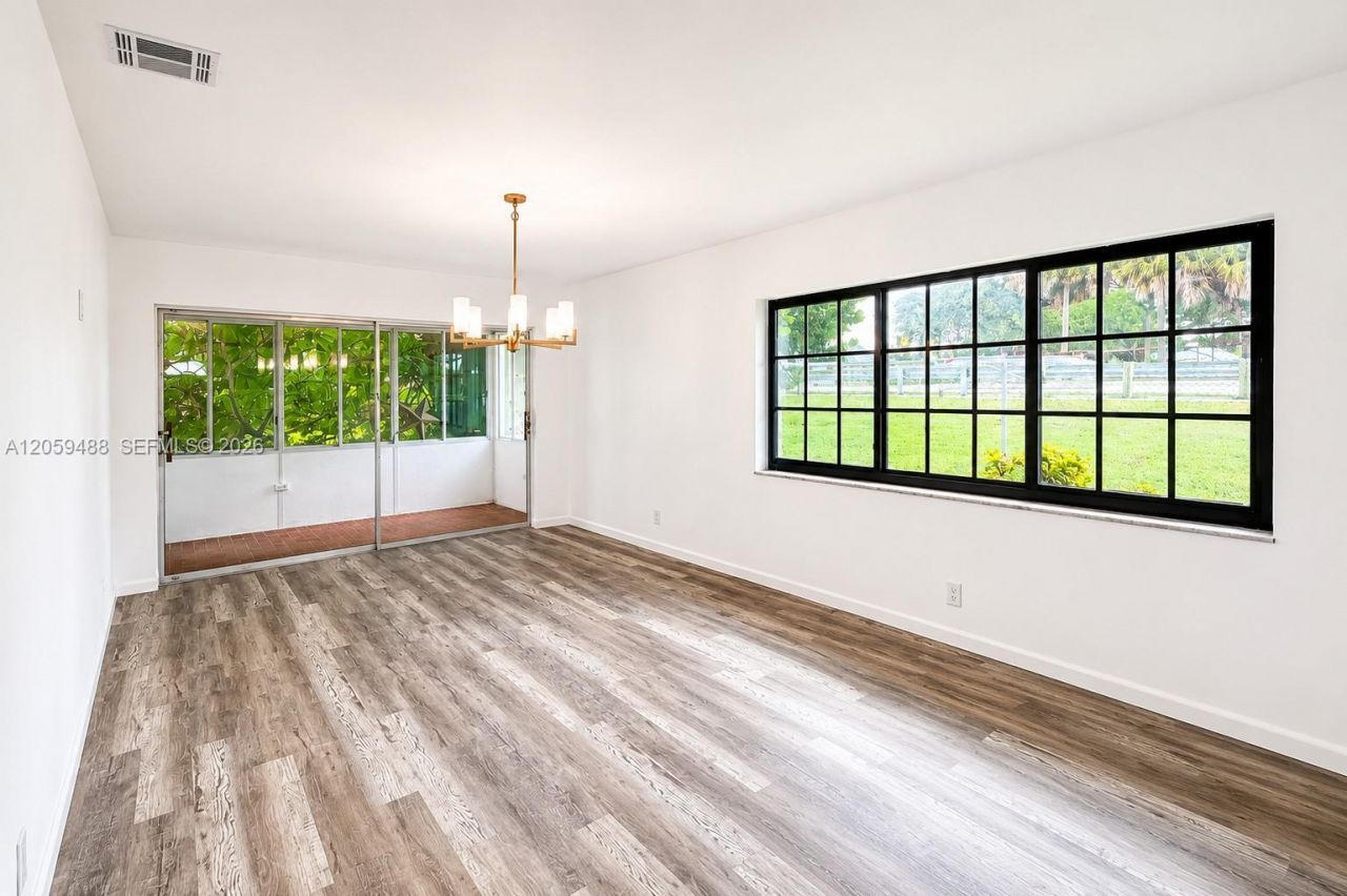 2401 NW 52nd St, Tamarac, FL 33309 Photo