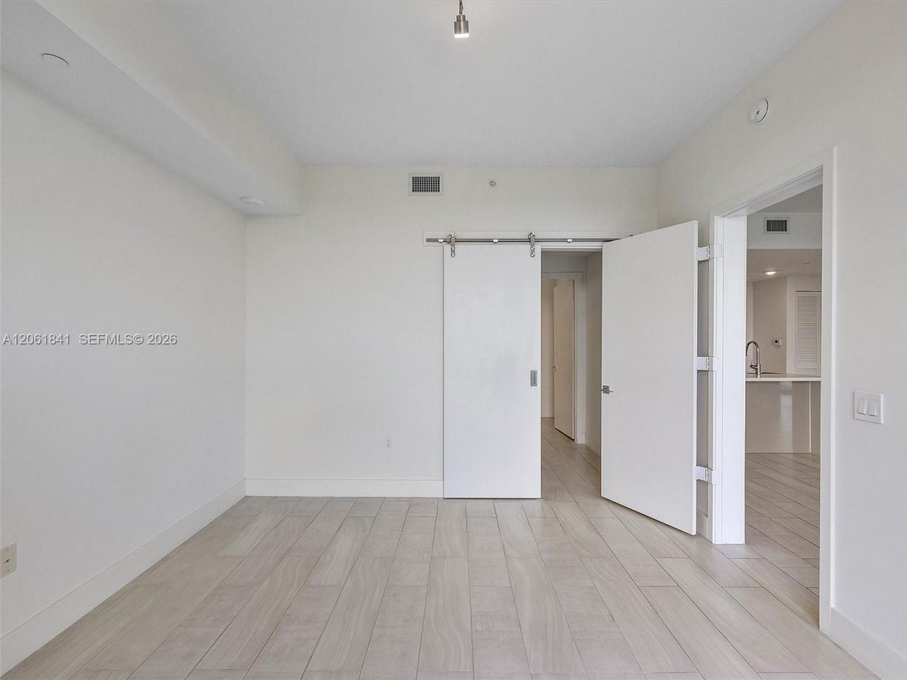 2000 Metropica Way, Unit 502, Sunrise, FL 33323 Photo
