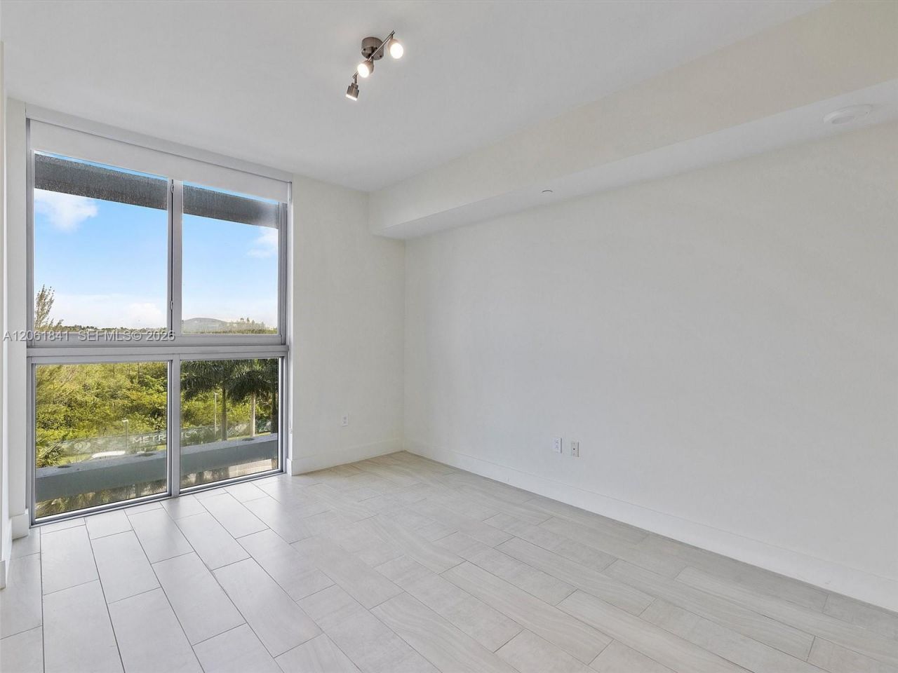 2000 Metropica Way, Unit 502, Sunrise, FL 33323 Photo