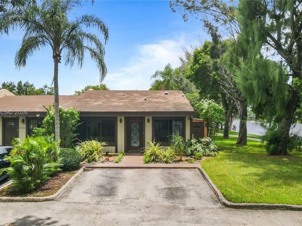 10398 Orange Ct, Unit 10398, Pembroke Pines, FL 33026