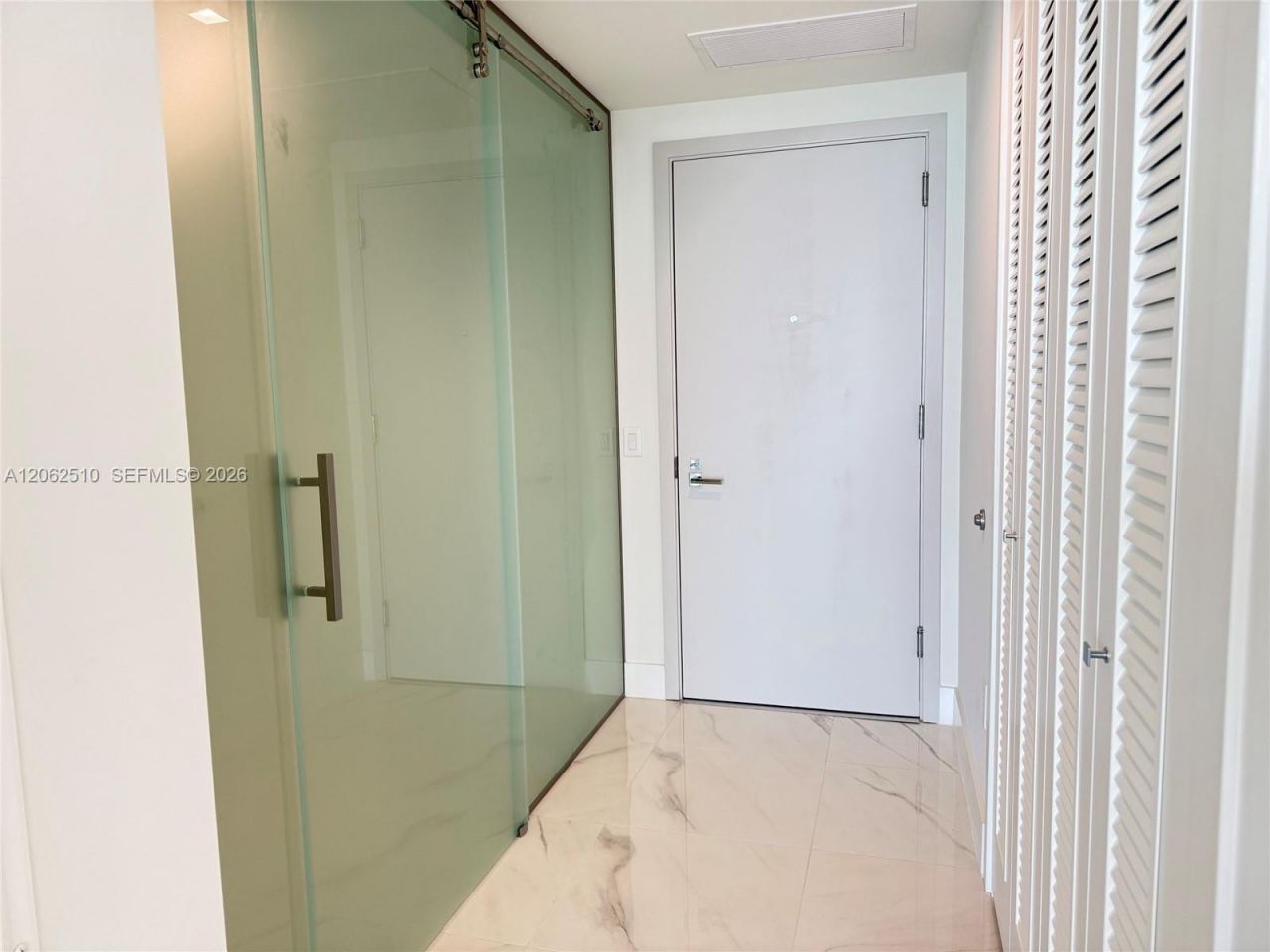 1170 E Hallandale, Unit 1106, Hallandale Beach, FL 33009 Photo