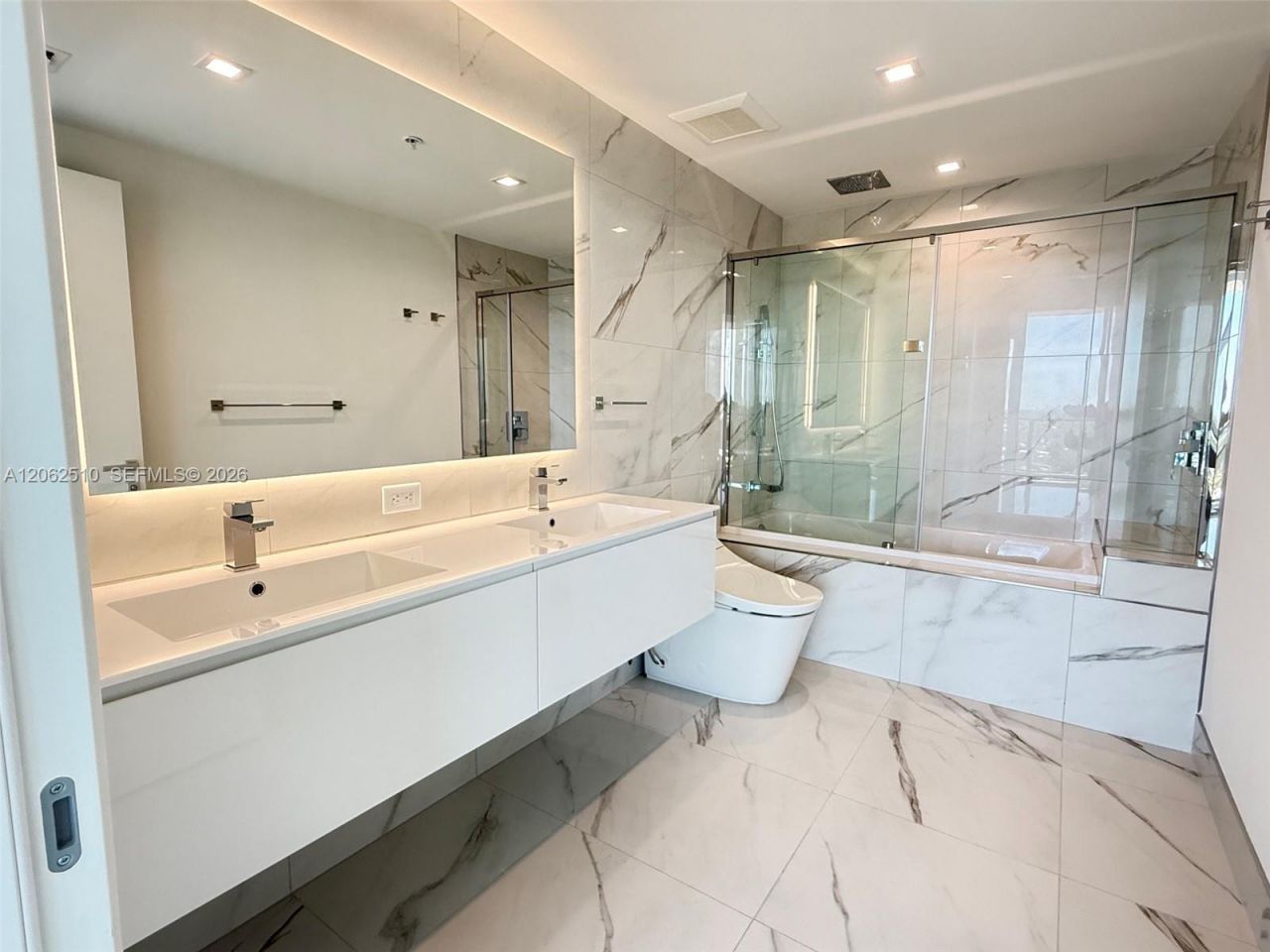 1170 E Hallandale, Unit 1106, Hallandale Beach, FL 33009 Photo