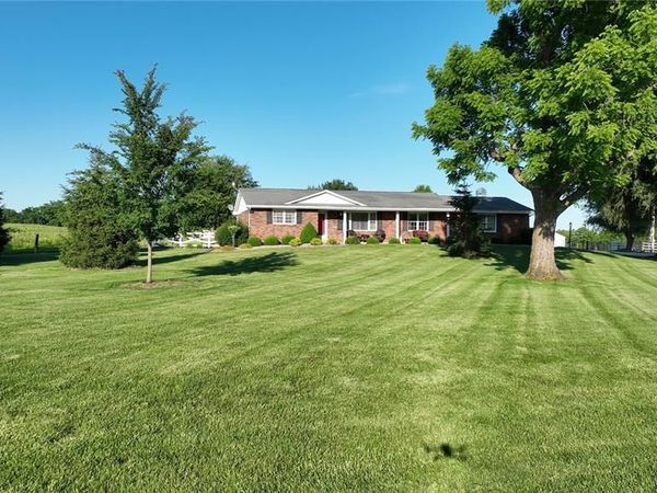 2758 Highway H , Silex, MO 63377