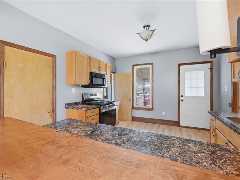 20954 Lake Park Boulevard, Alliance, OH 44601 Photo 7