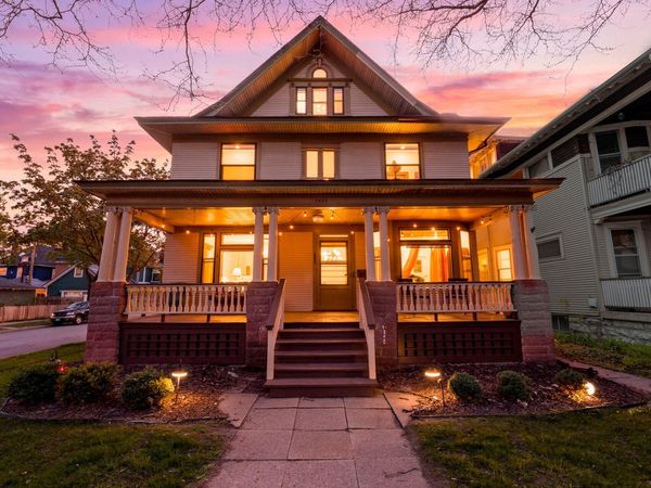 802 Ashland Avenue, Saint Paul, MN 55104