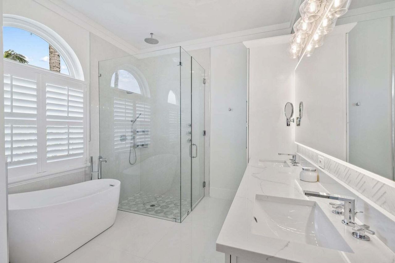 596 N Cypress Drive, Tequesta, FL 33469 Photo
