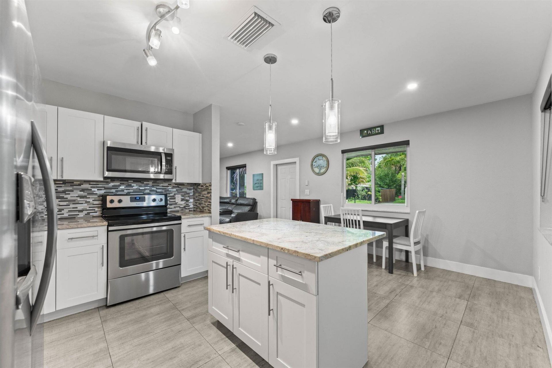 1633 SW 30th Avenue, Fort Lauderdale, FL 33312 Photo