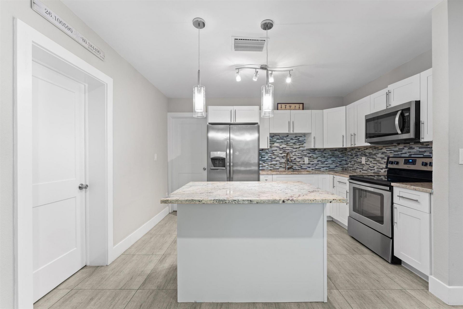 1633 SW 30th Avenue, Fort Lauderdale, FL 33312 Photo