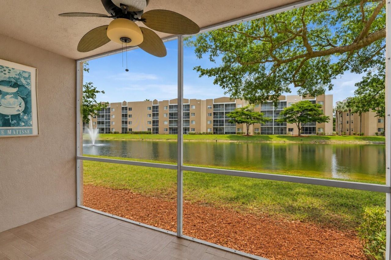 9560 Weldon Circle, Unit J110, Tamarac, FL 33321 Photo