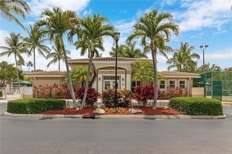 9560 Weldon Circle, Unit J110, Tamarac, FL 33321 Photo