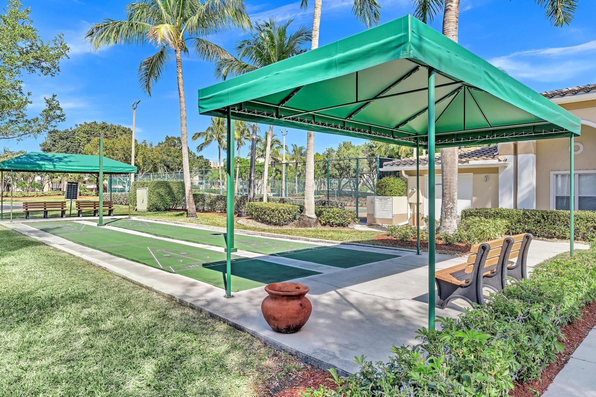 9560 Weldon Circle, Unit J110, Tamarac, FL 33321 Photo