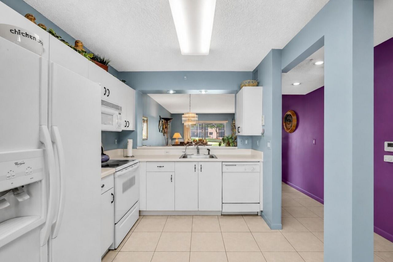 9560 Weldon Circle, Unit J110, Tamarac, FL 33321 Photo
