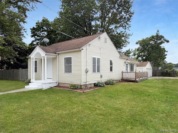 1380 Audrey Street , Burton, MI 48509