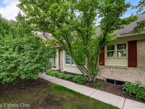 7383 SIMSBURY Drive, West Bloomfield Township, Mi 48322