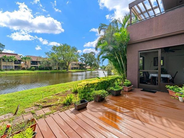 875 S VILLAGE DRIVE N, Unit 101, ST PETERSBURG, FL 33716