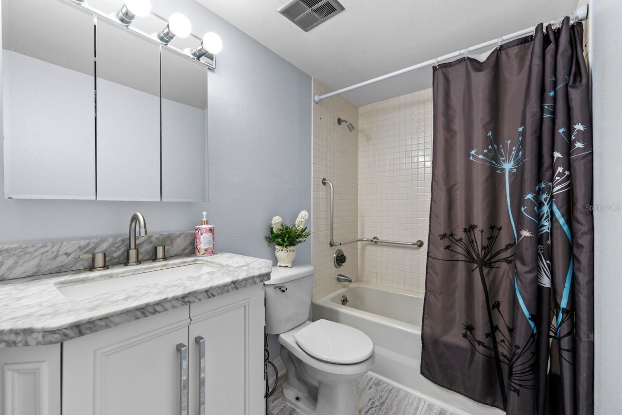 875 S Village Drive N, Unit 101, Saint Petersburg, FL 33716 Photo