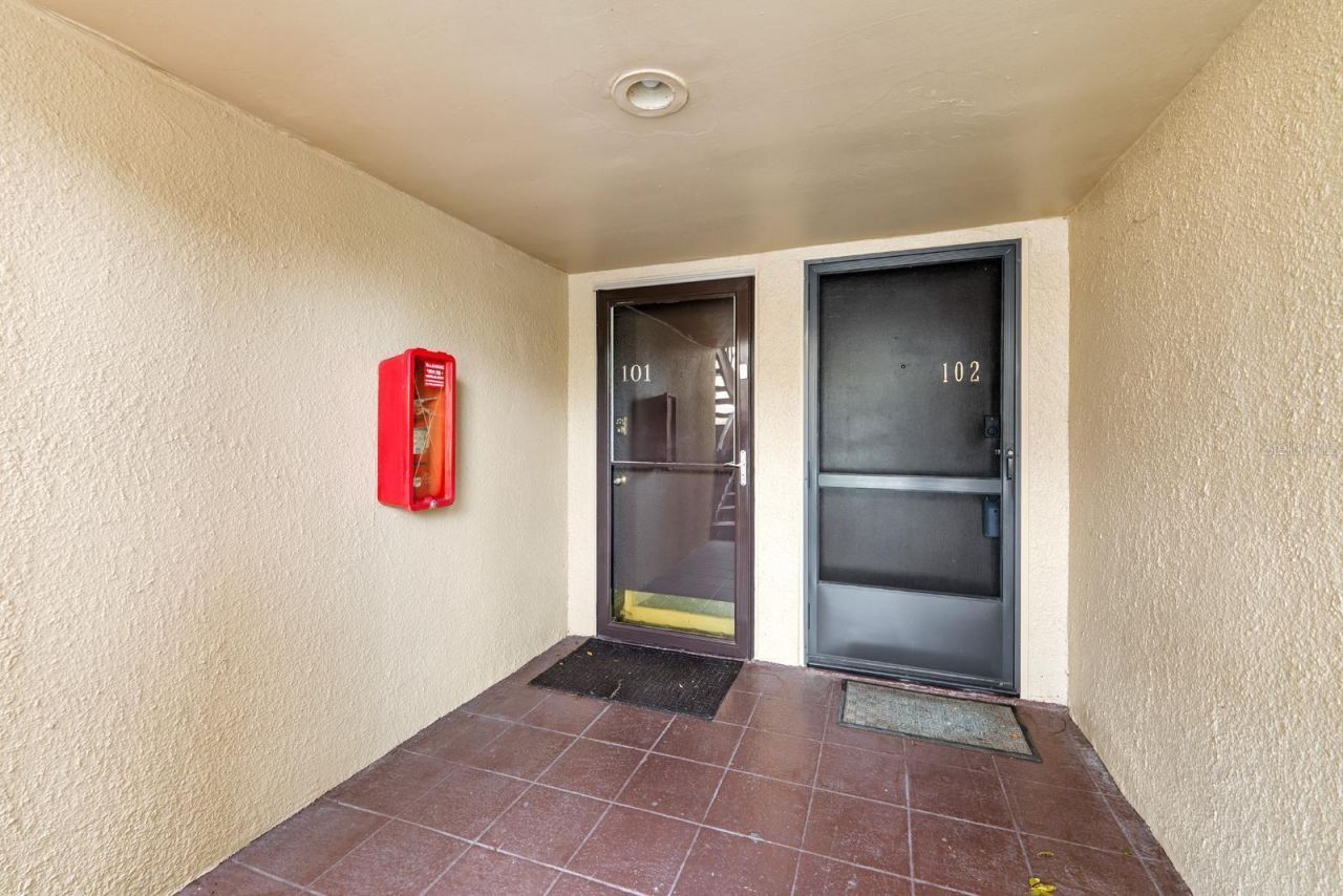 875 S Village Drive N, Unit 101, Saint Petersburg, FL 33716 Photo