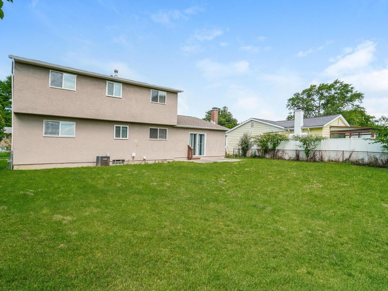4814 Heatherton Drive , Columbus, OH 43229 Photo 18