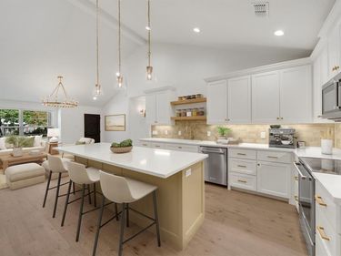 833 N Bailey Avenue, Fort Worth, TX 76107