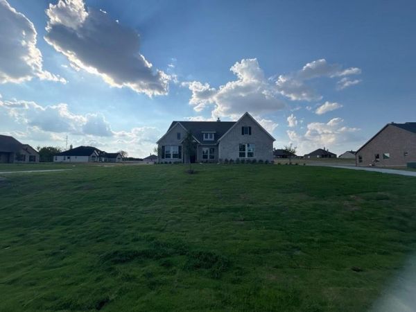 701 Water Side Drive, Van Alstyne, TX 75495